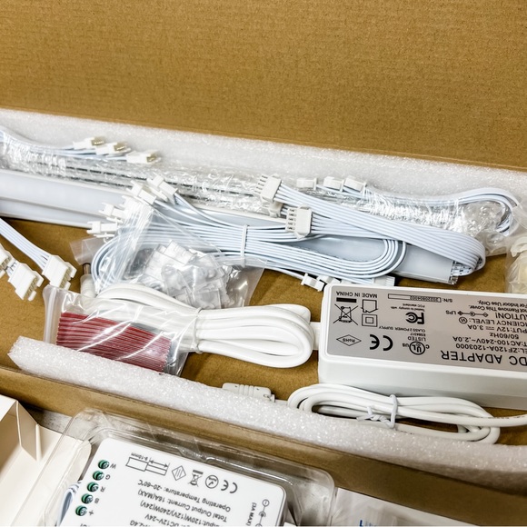 Under Cabinet LED Lights Kit RGB + 5000K - Picture 4 of 11